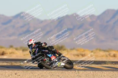 media/Jan-11-2025-CVMA (Sat) [[ddeb3f563a]]/Race 13-Amateur Supersport Open/